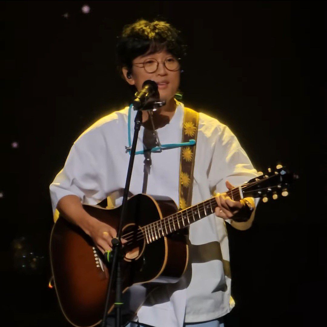 Recent activity shot of Bak Changgeun