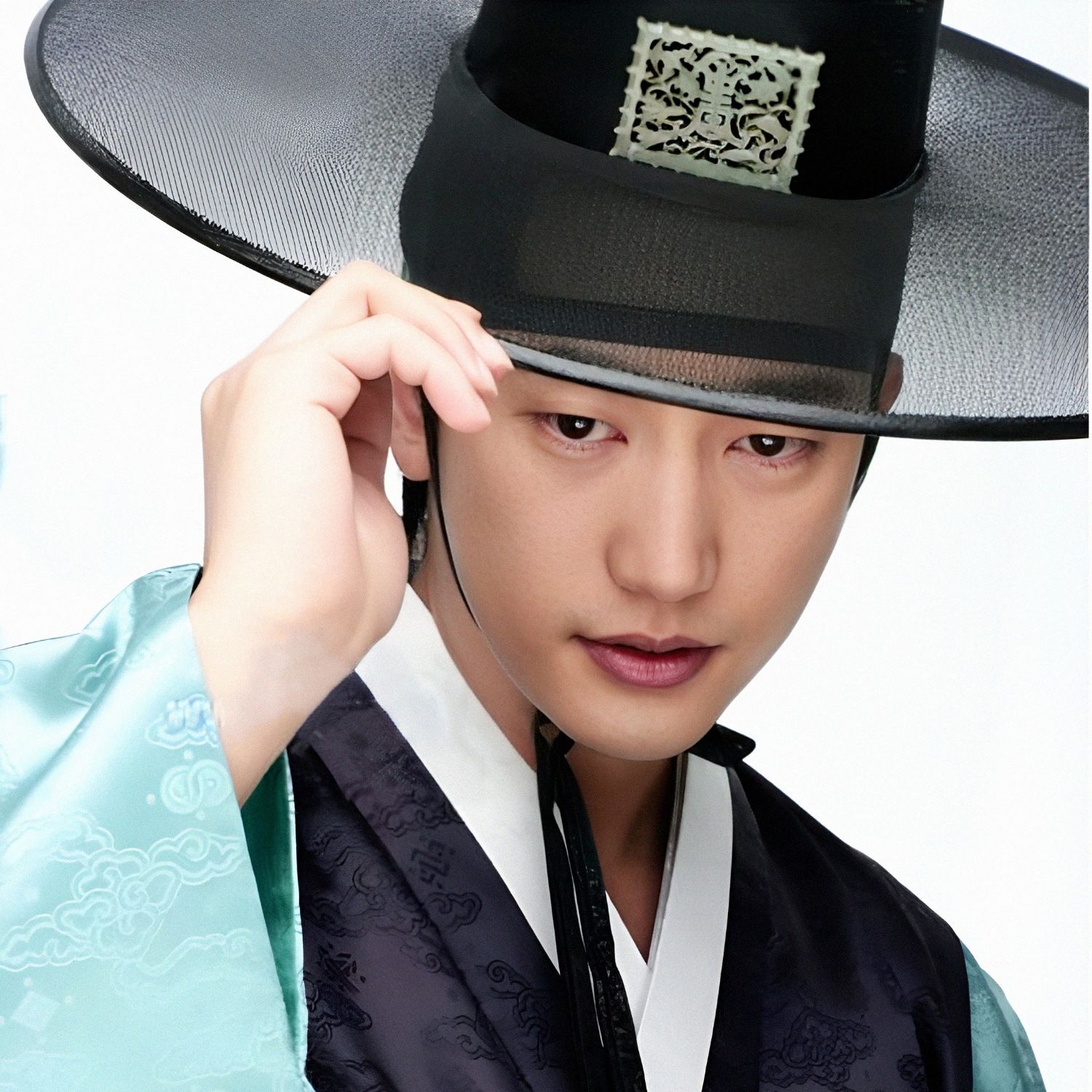 Behind-the-scenes cut of Park Sihoo