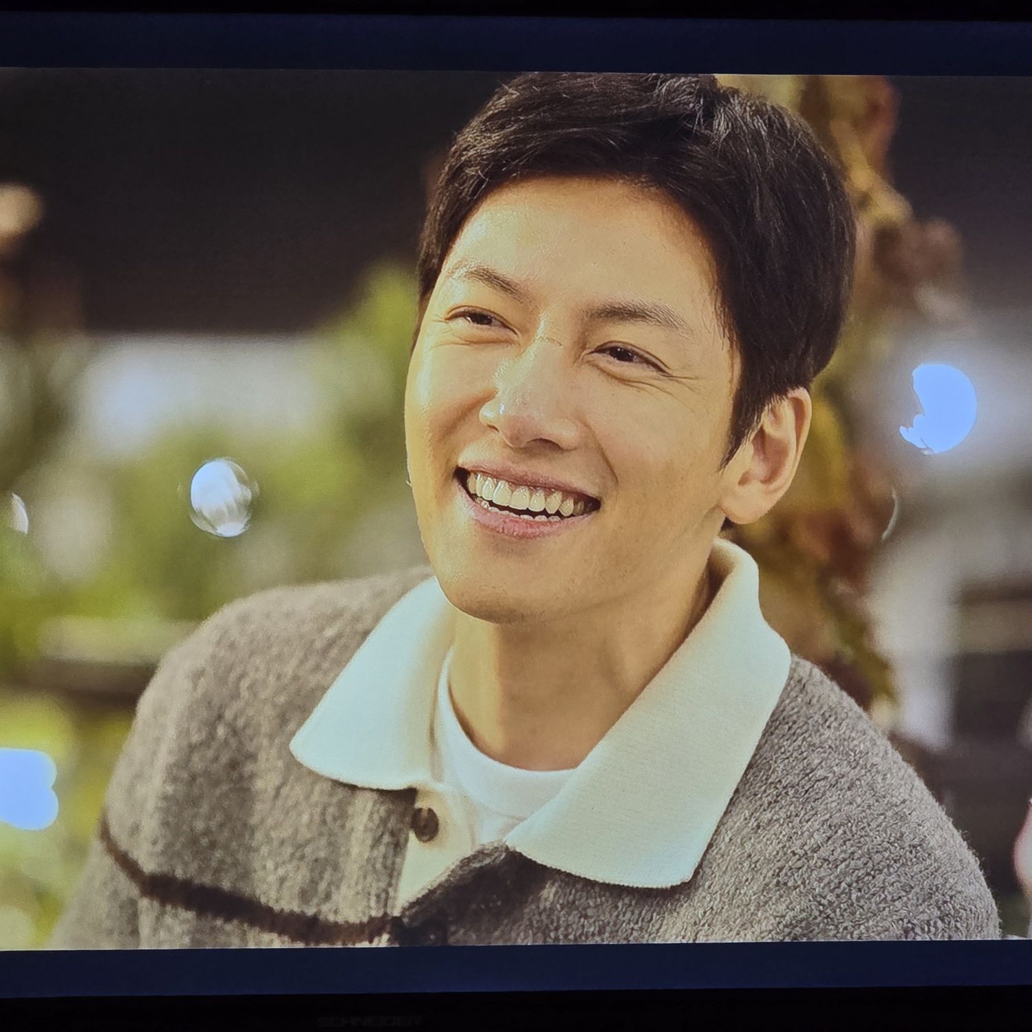 Behind-the-scenes cut of Ji Changwook