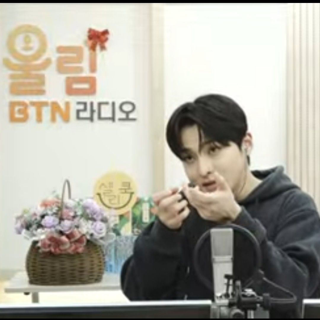 粉絲拍下的Seong Ri瞬間