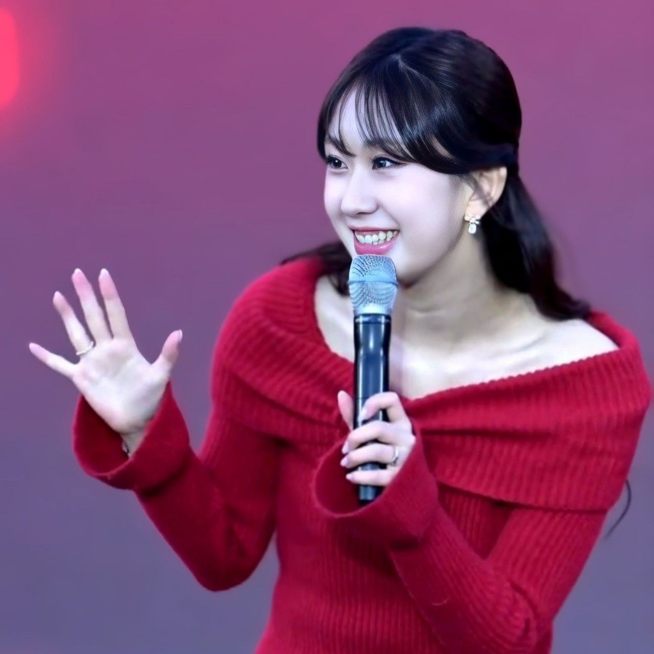 Momen yang diabadikan oleh penggemar Jeon Yujin