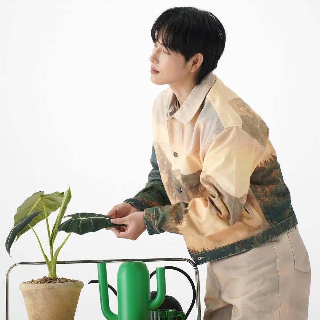 Latest photo of Lim Siwan