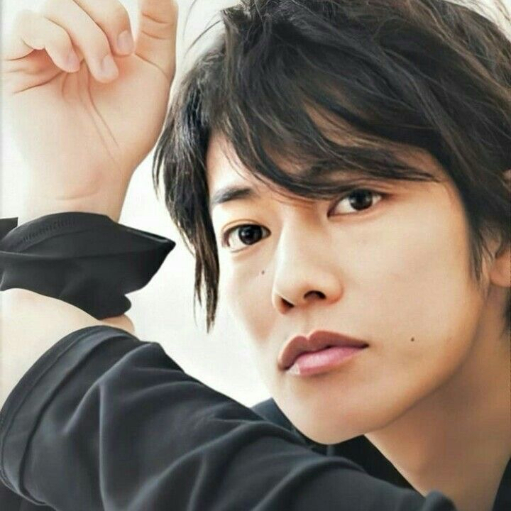 A moment captured by a fan of Takeru Satoh