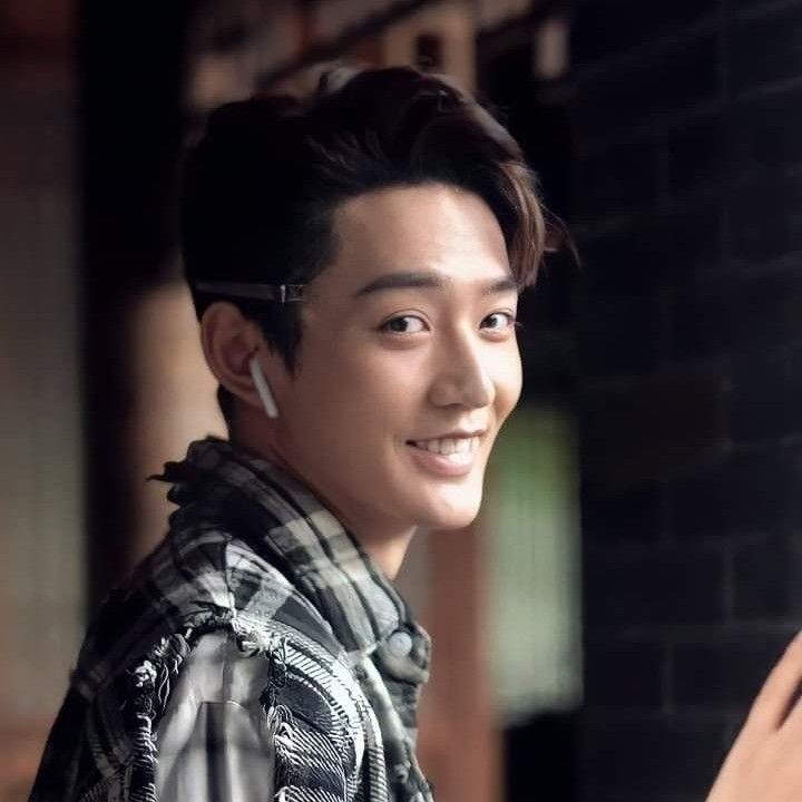 Foto terbaru dari Deng Wei