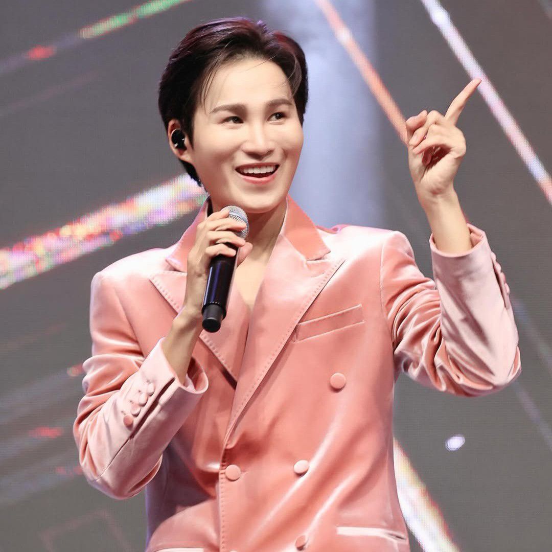 김희재의 비하인드 컷