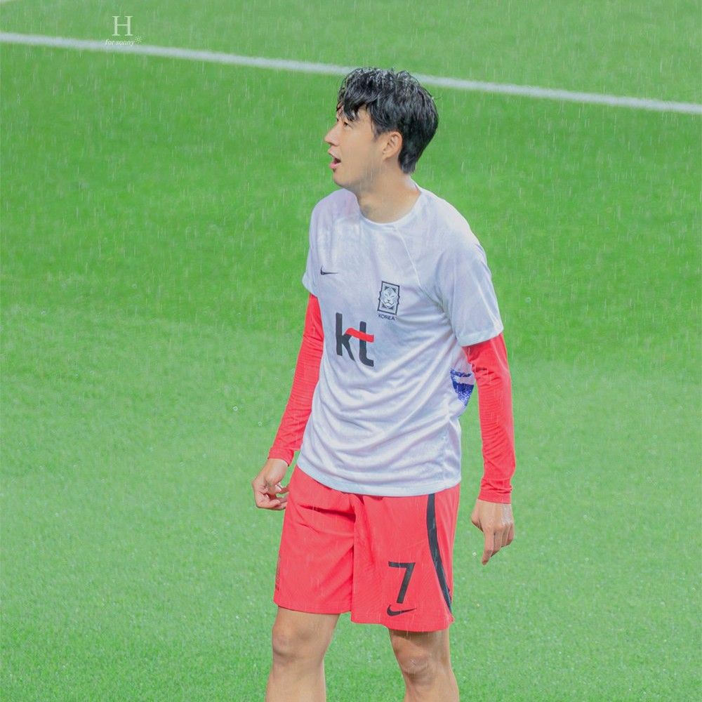 A moment captured by a fan of Son Heungmin