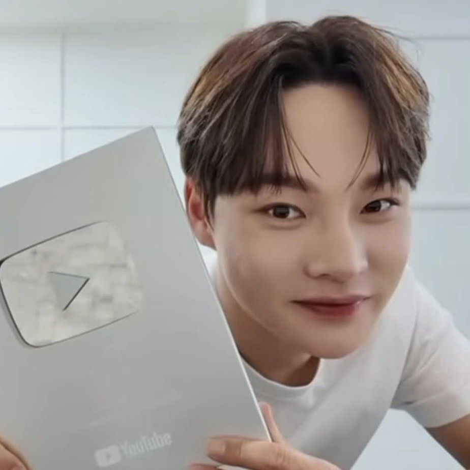 パク・ソジンの最近の活動ショット