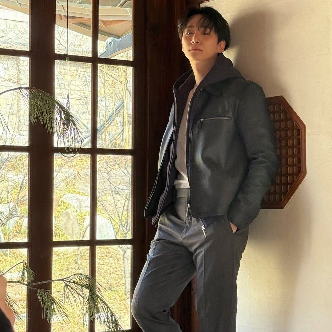 Behind-the-scenes cut of Lee Junho
