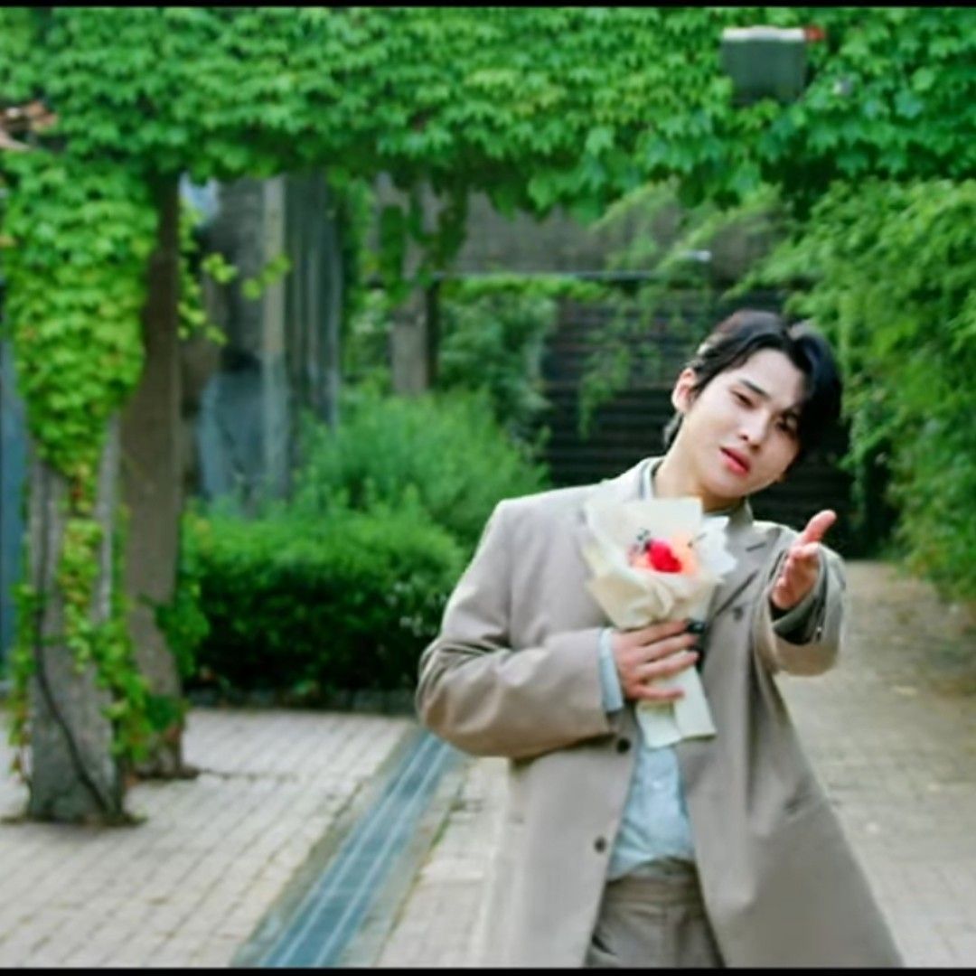 Latest photo of Seong Ri