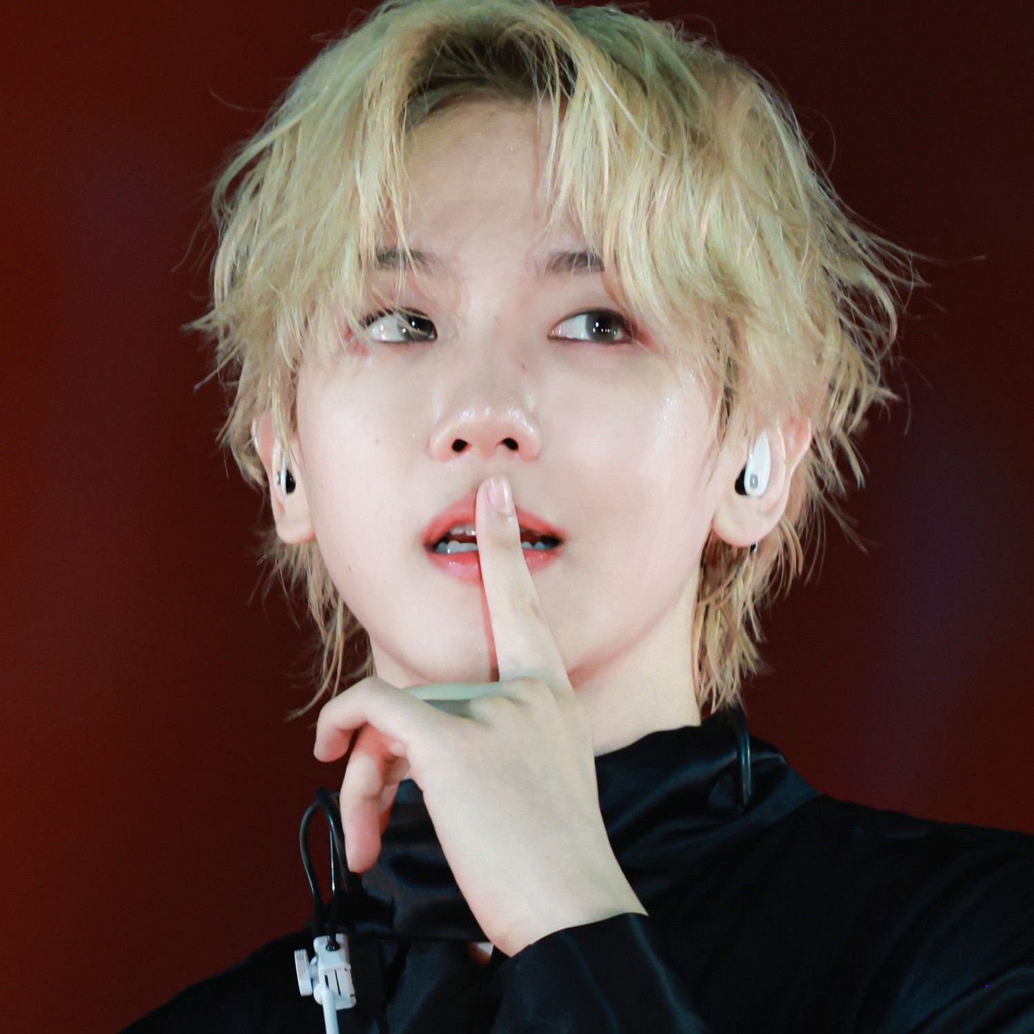Behind-the-scenes cut of Baekhyun