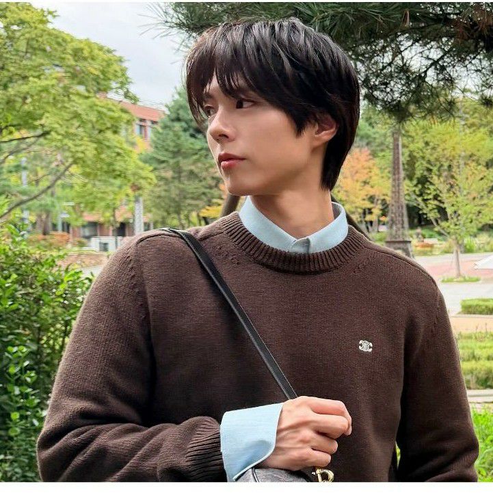Latest photo of Park Bogum