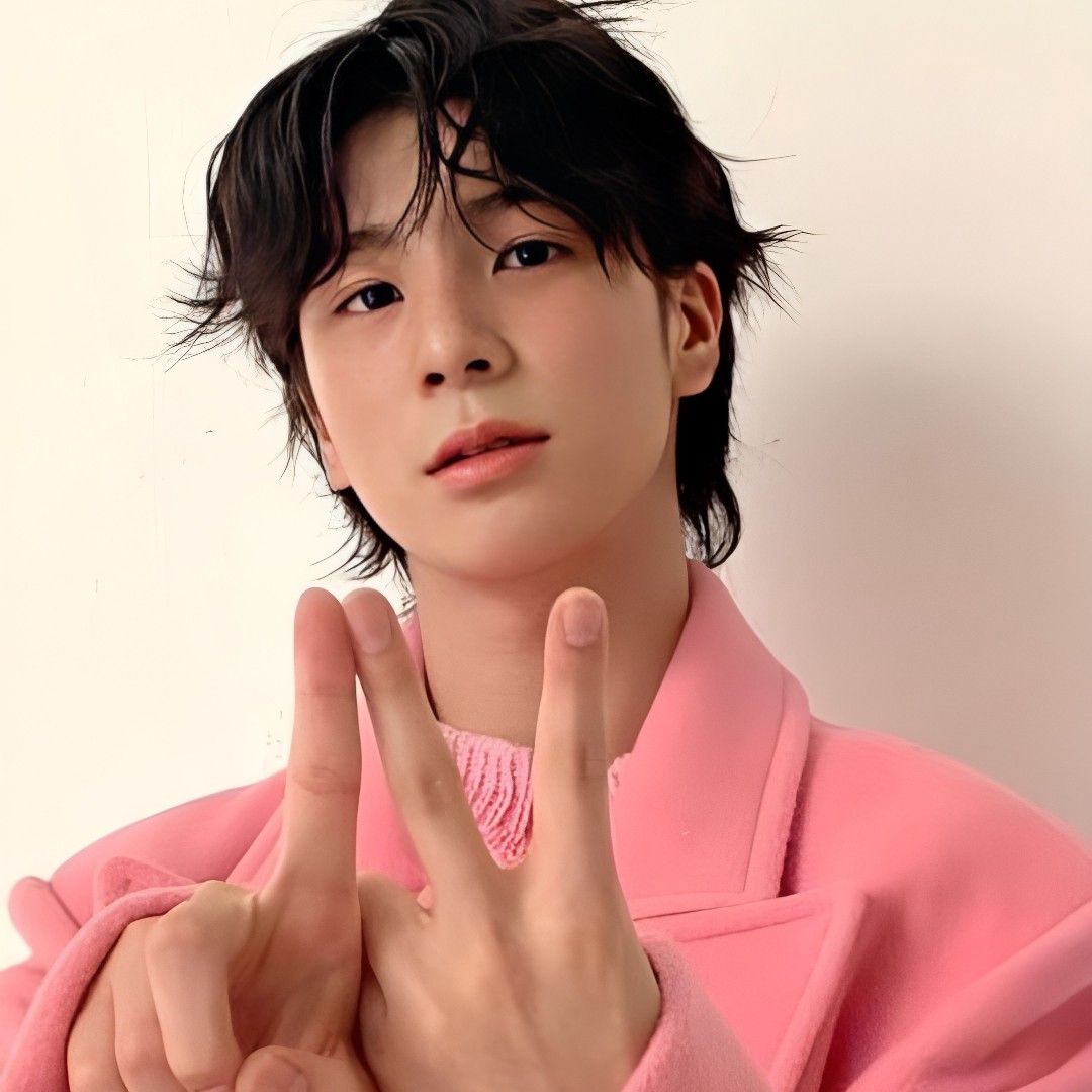 Latest photo of Jeong Dongwon