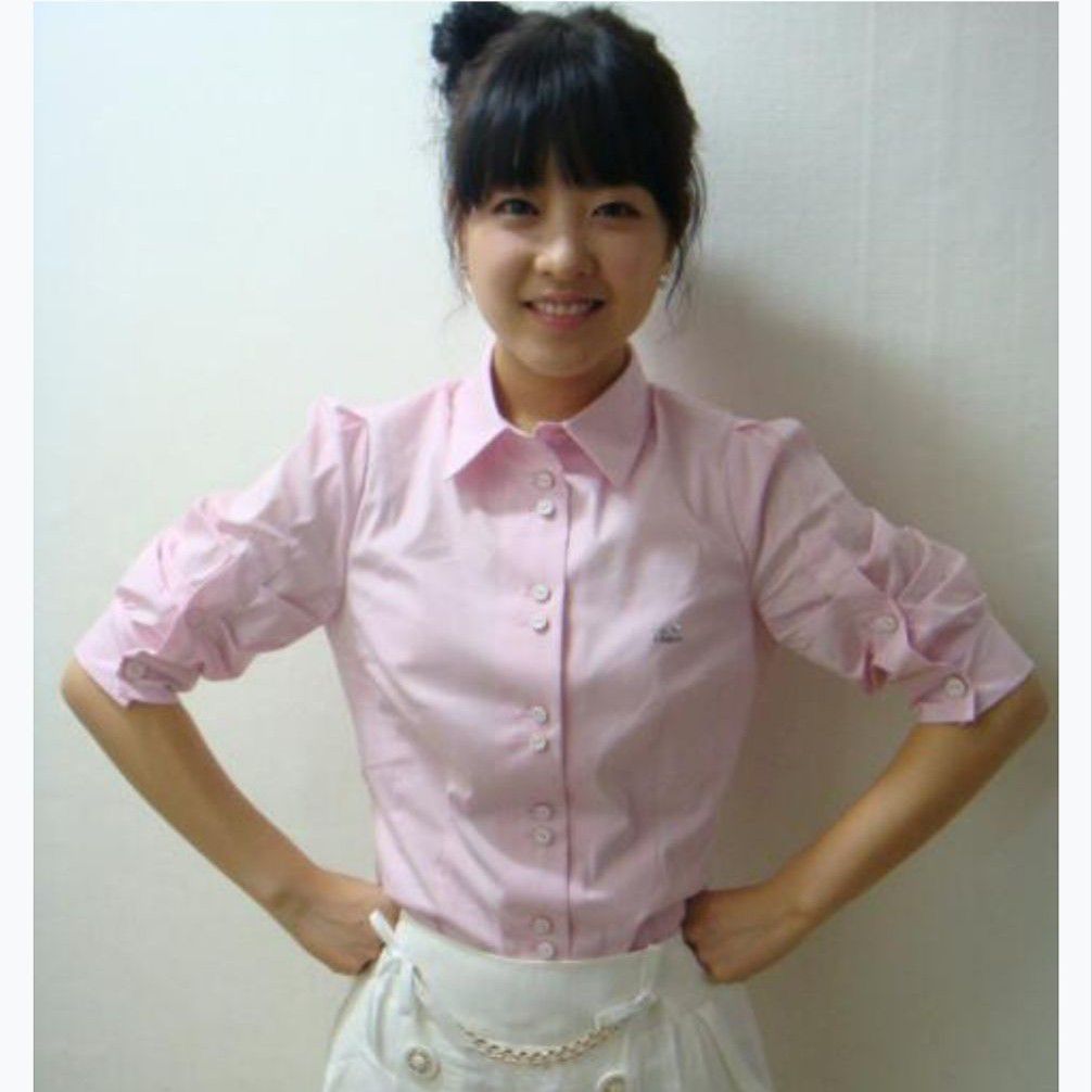 Behind-the-scenes cut of Park Boyoung