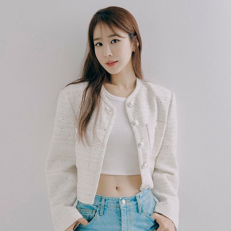 Recent activity shot of Yoo Inna