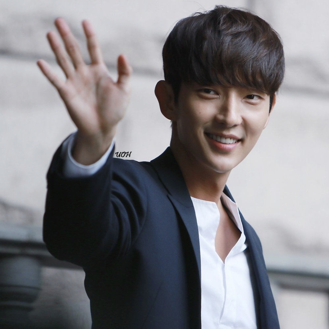 Latest photo of Lee Joongi