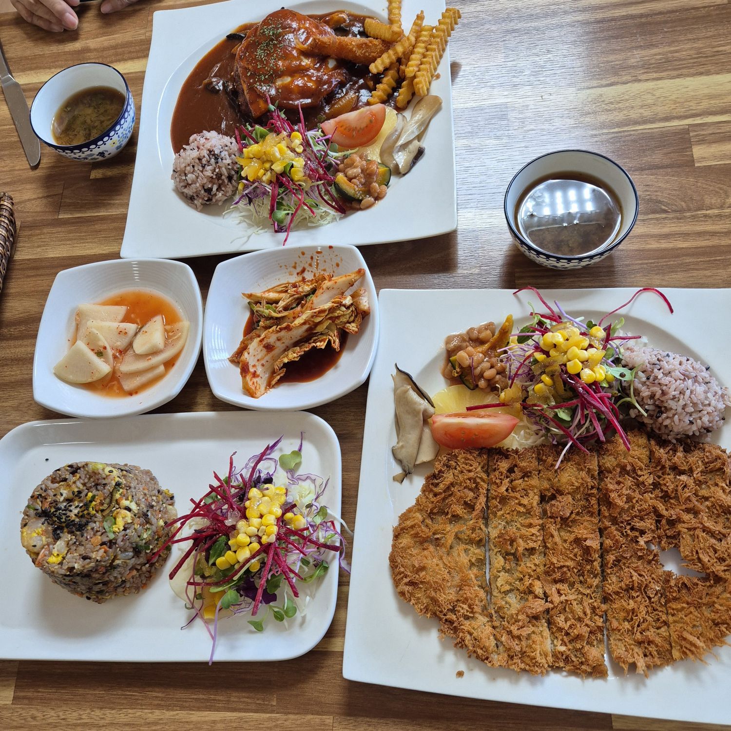 黃英雄的最新照片