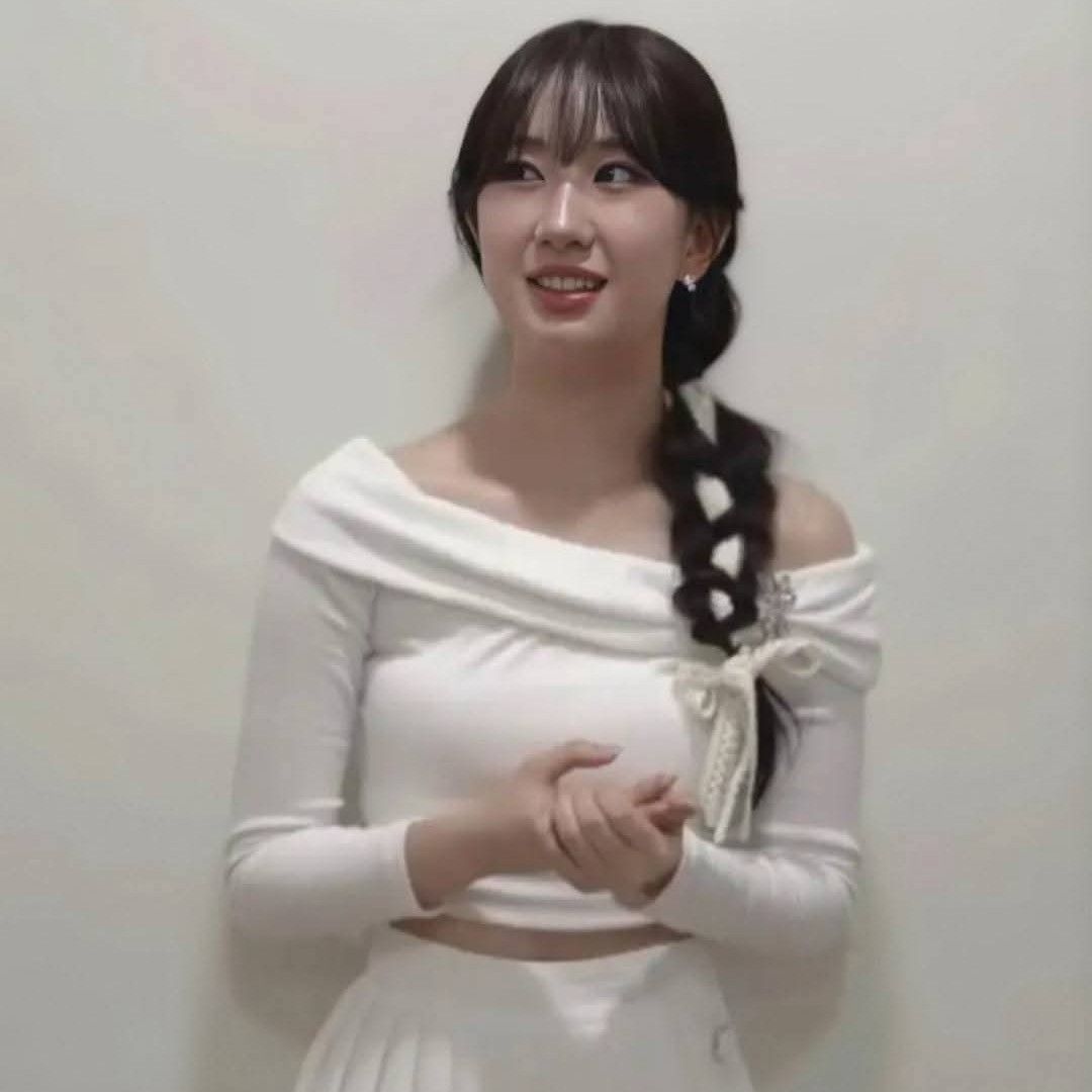 Momen yang diabadikan oleh penggemar Jeon Yujin