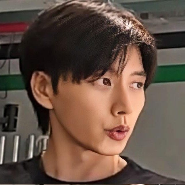 Behind-the-scenes cut of Park Haejin