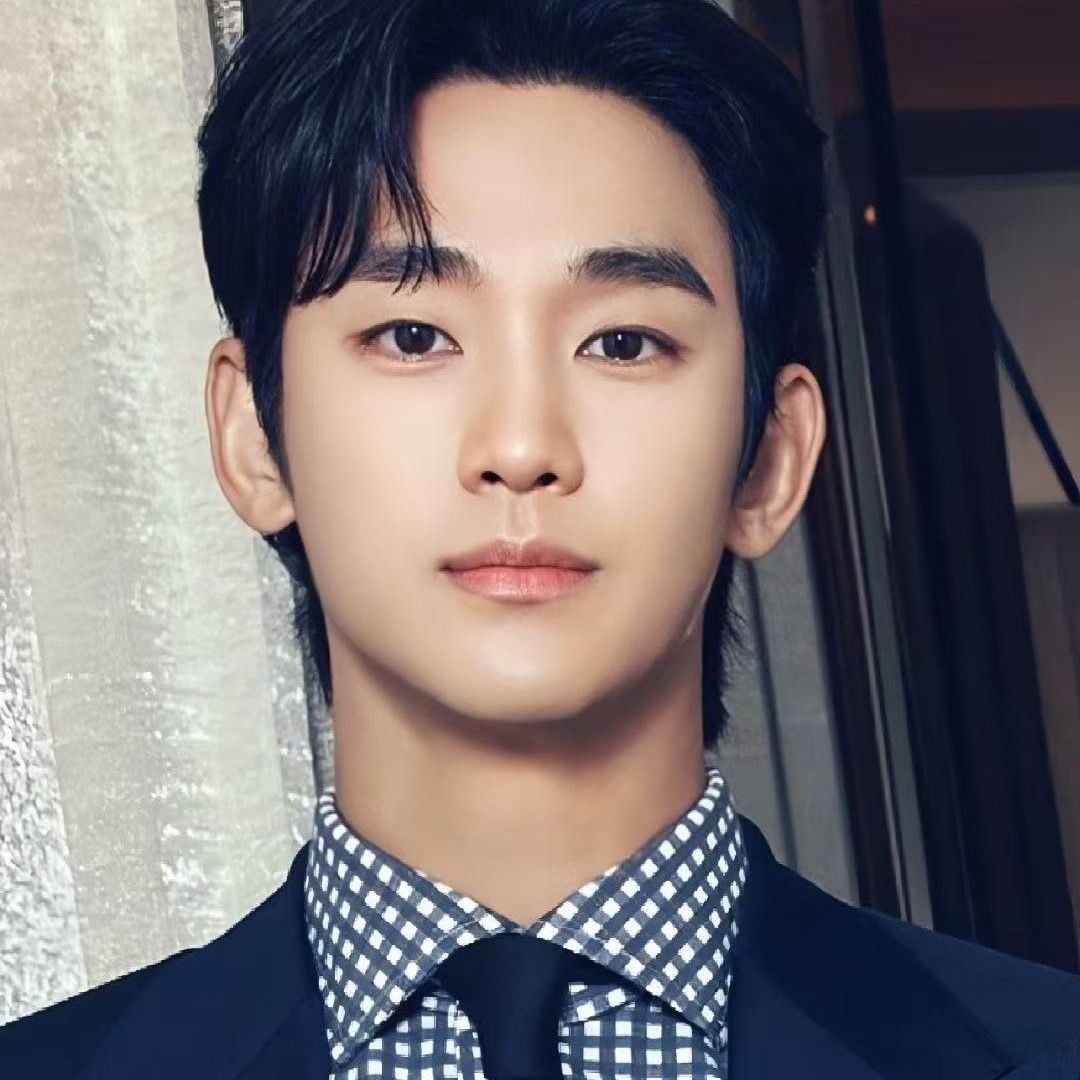 Latest photo of Kim Soohyun