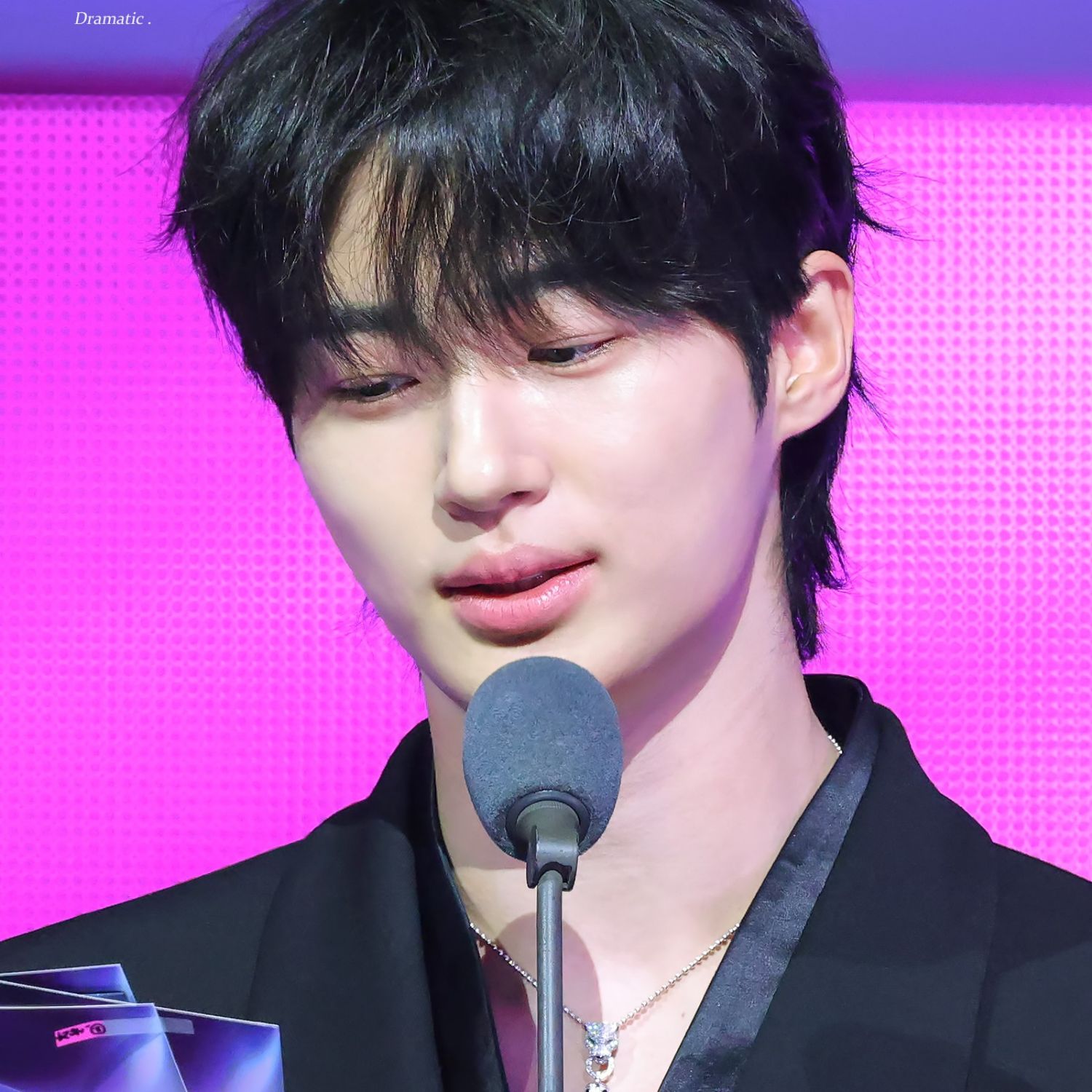 Behind-the-scenes cut of Byeon Wooseok