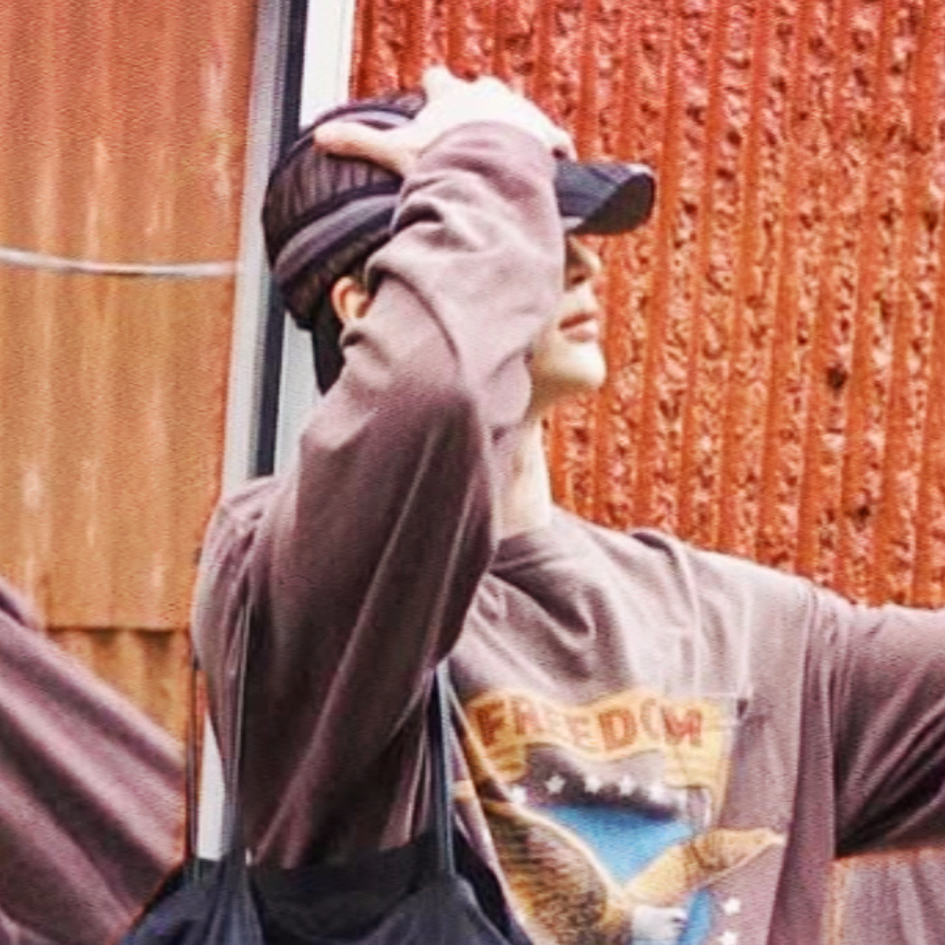 Behind-the-scenes cut of Byeon Wooseok