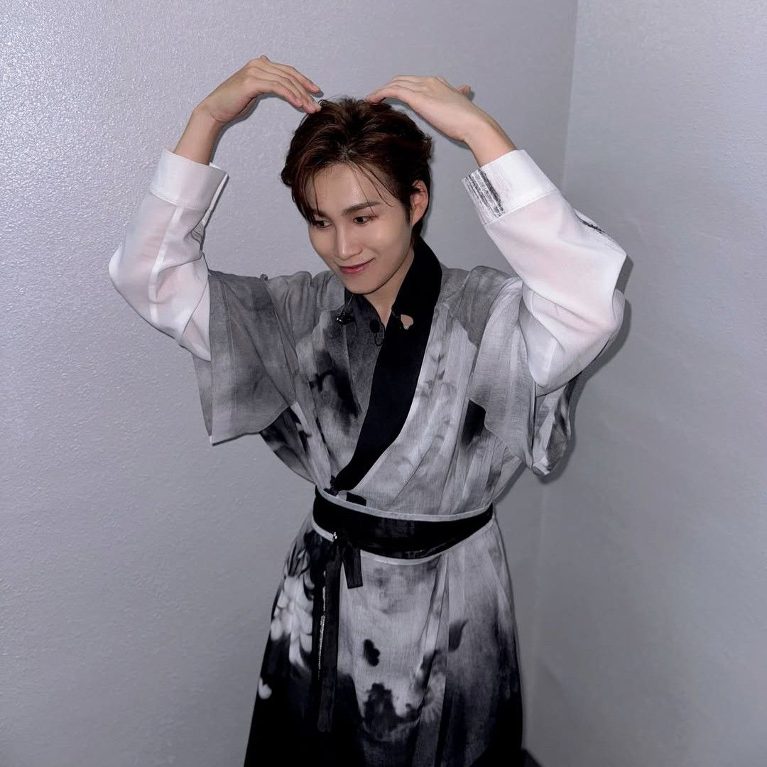 A moment captured by a fan of Kim Heejae