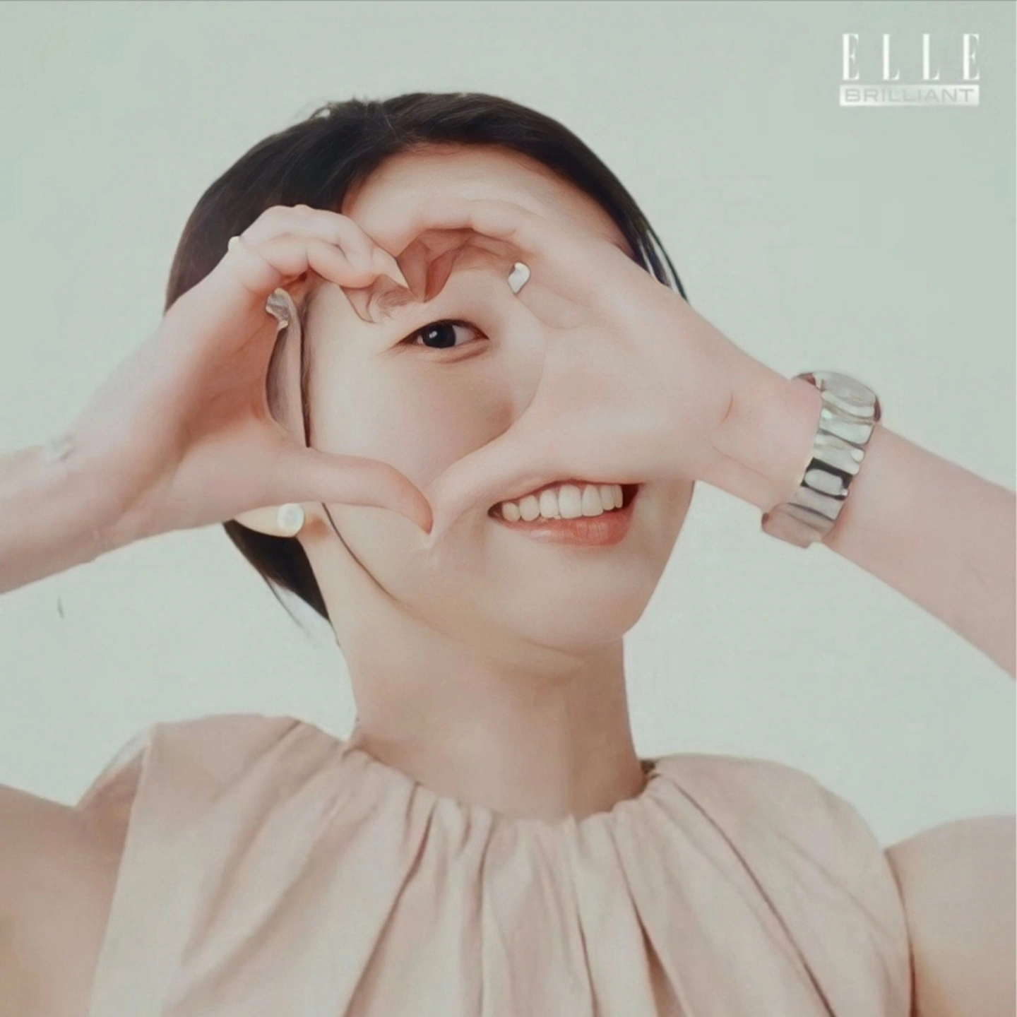 Behind-the-scenes cut of Han Yeji
