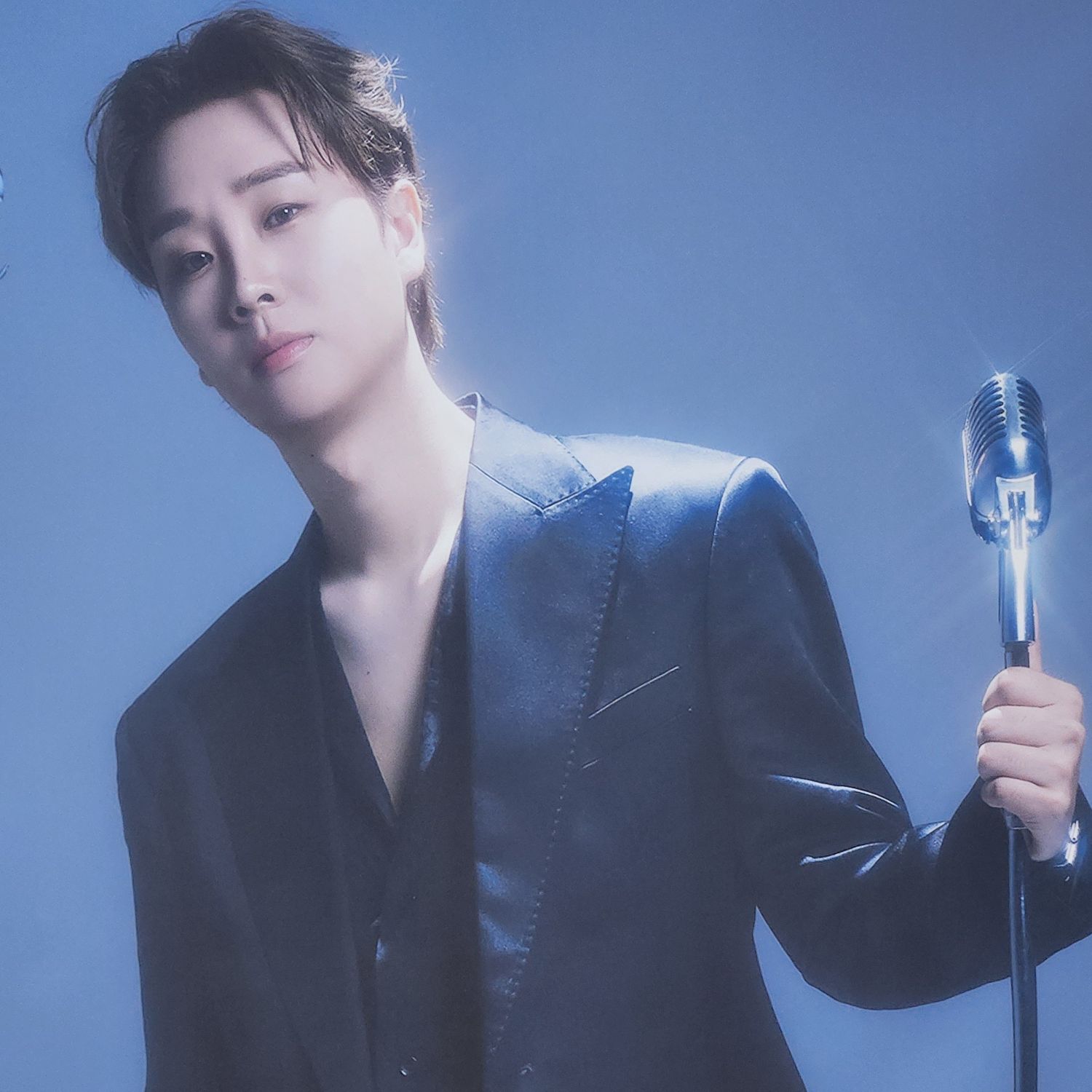 A moment captured by a fan of Song Minjun