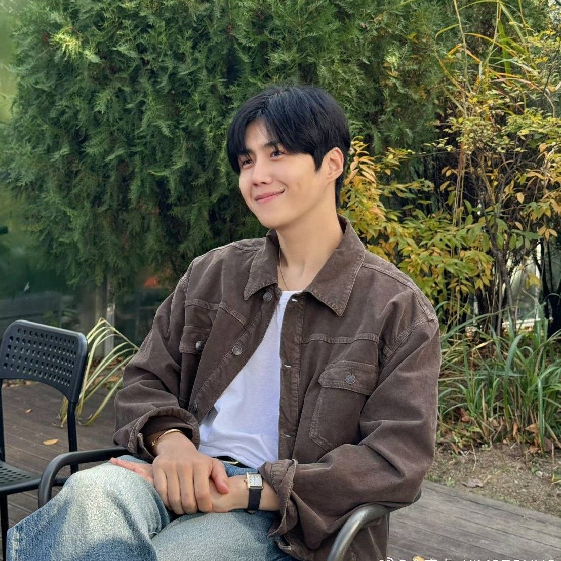 Behind-the-scenes cut of Kim Seonho