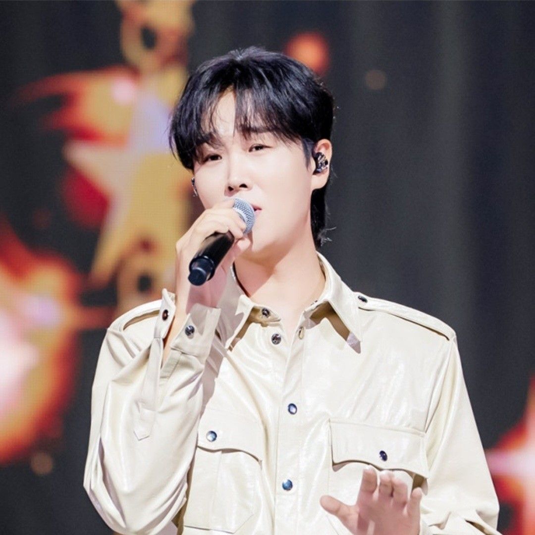 A moment captured by a fan of Song Minjun
