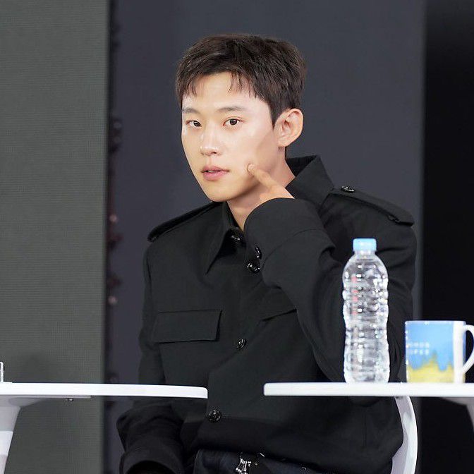 Behind-the-scenes cut of Kim Sungcheol