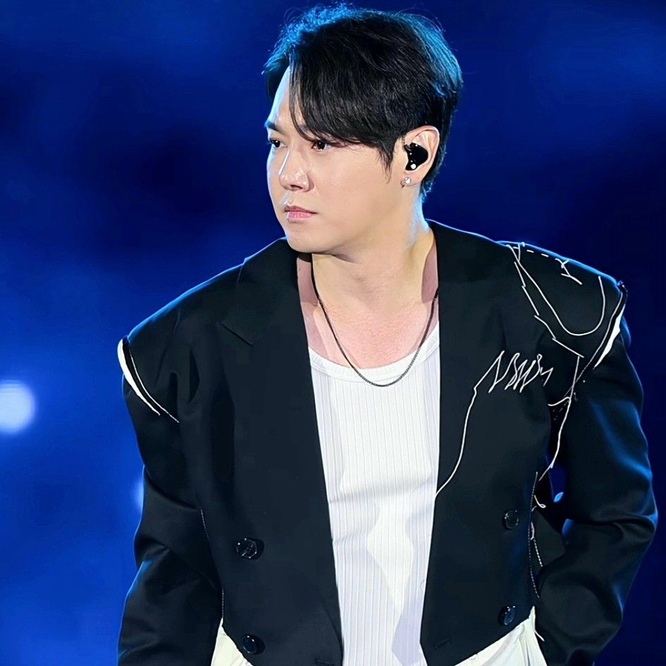 Recent activity shot of Hwanhee