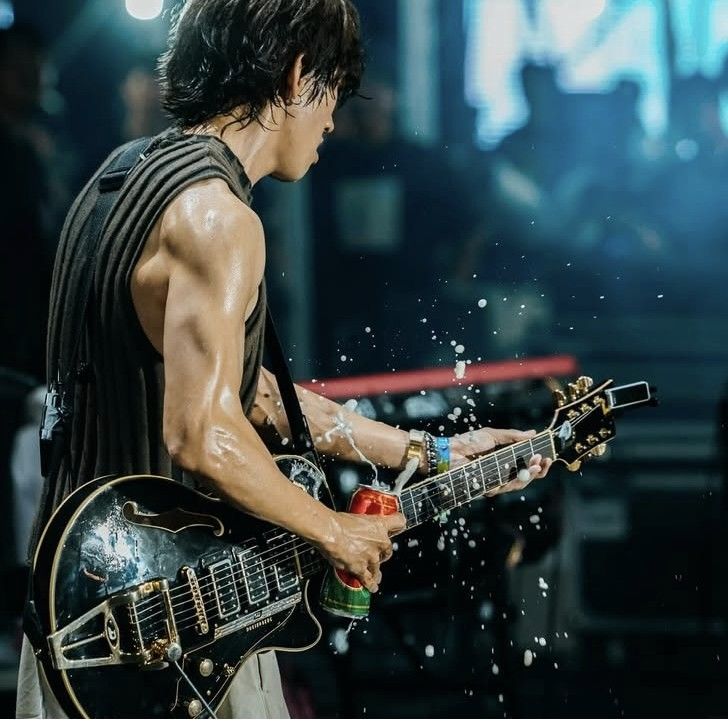 Recent activity shot of Lee Seungyoon
