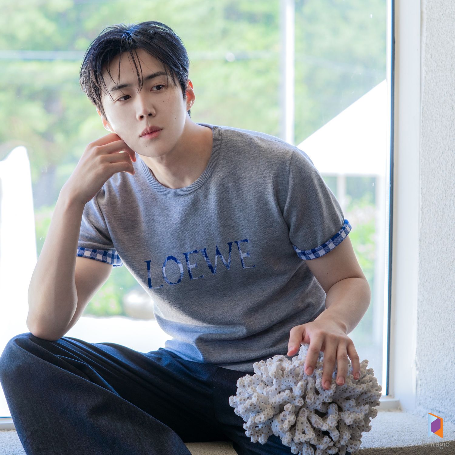 Behind-the-scenes cut of Kim Seonho
