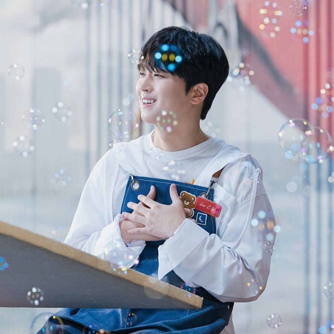 Foto kegiatan terbaru dari Lee Chanwon