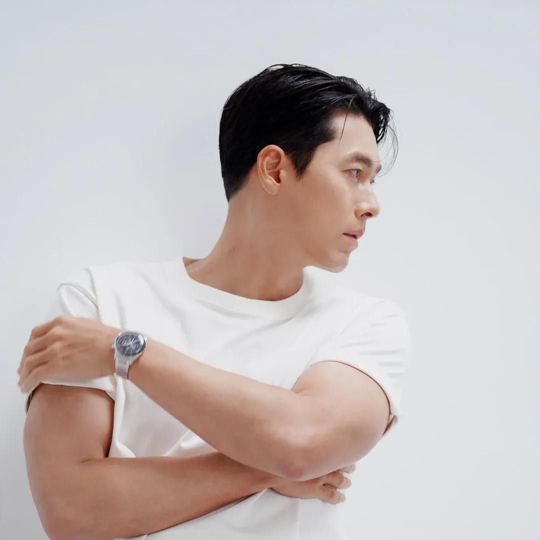 Latest photo of Hyun Bin