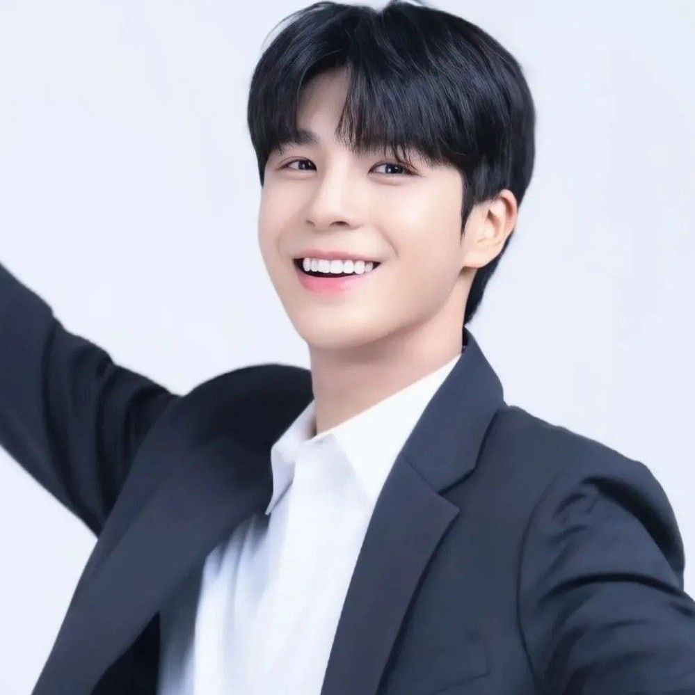 チョン・ドンウォンの最近の活動ショット