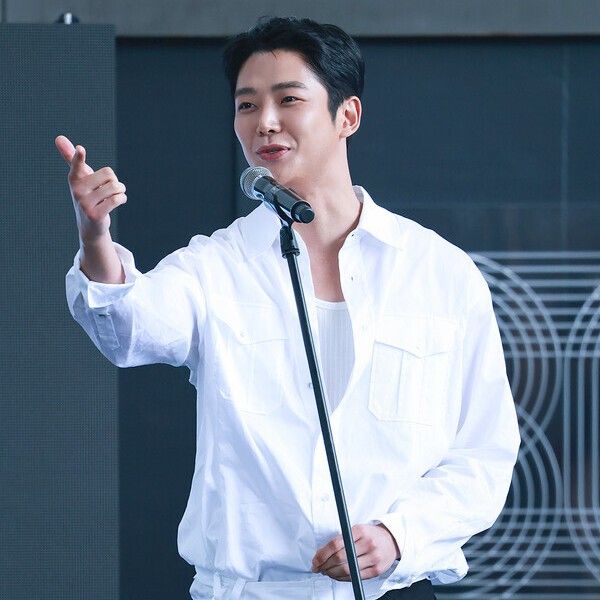 Latest photo of Rowoon