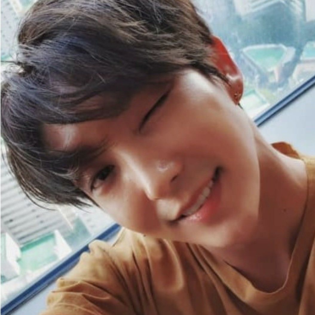 A moment captured by a fan of Lee Joongi