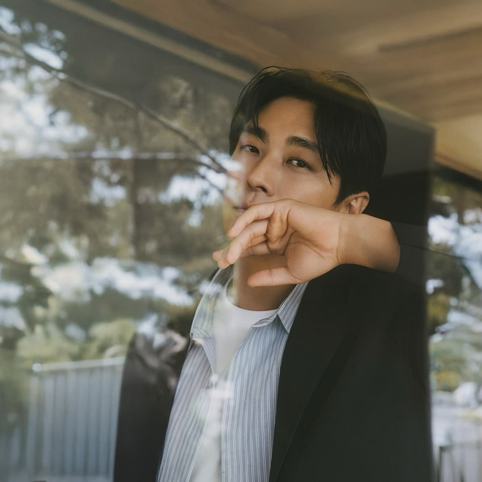 Behind-the-scenes cut of Joo Jihoon