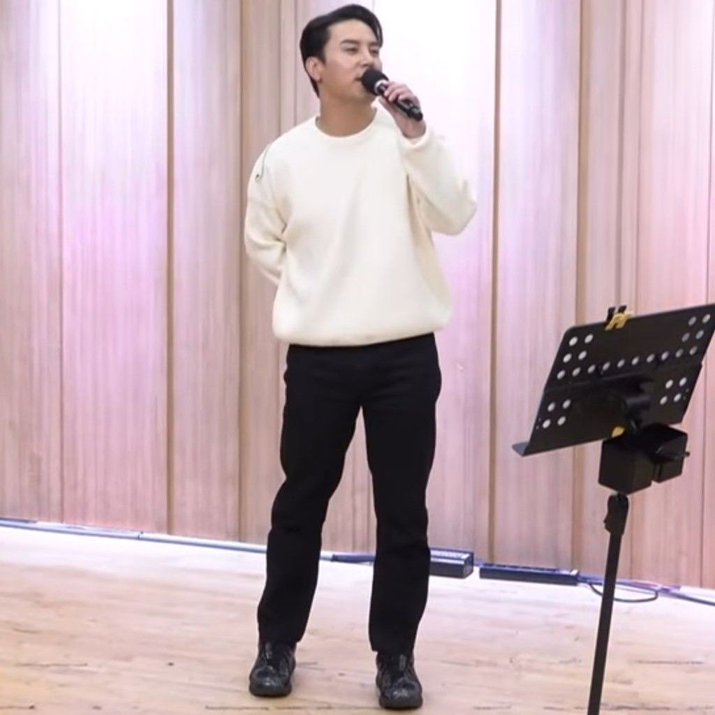 チャン・ミンホの最近の活動ショット