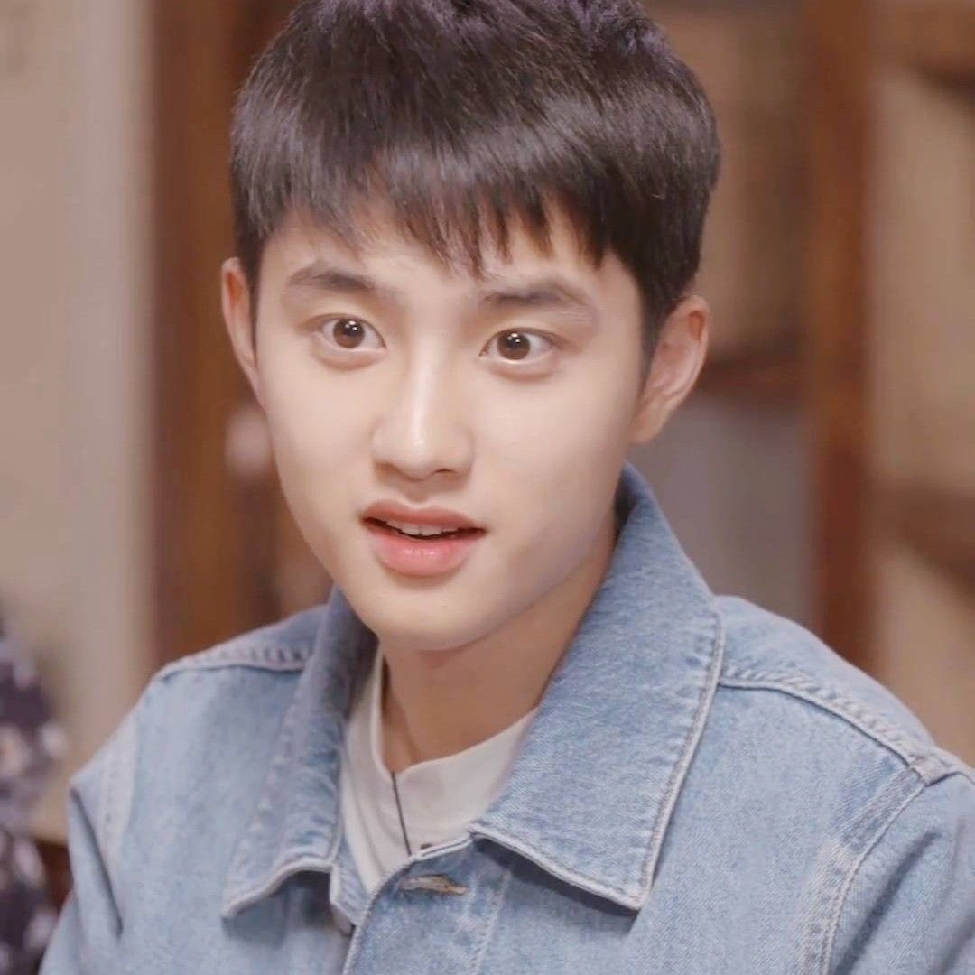 A moment captured by a fan of Doh Kyungsoo (D.O.)