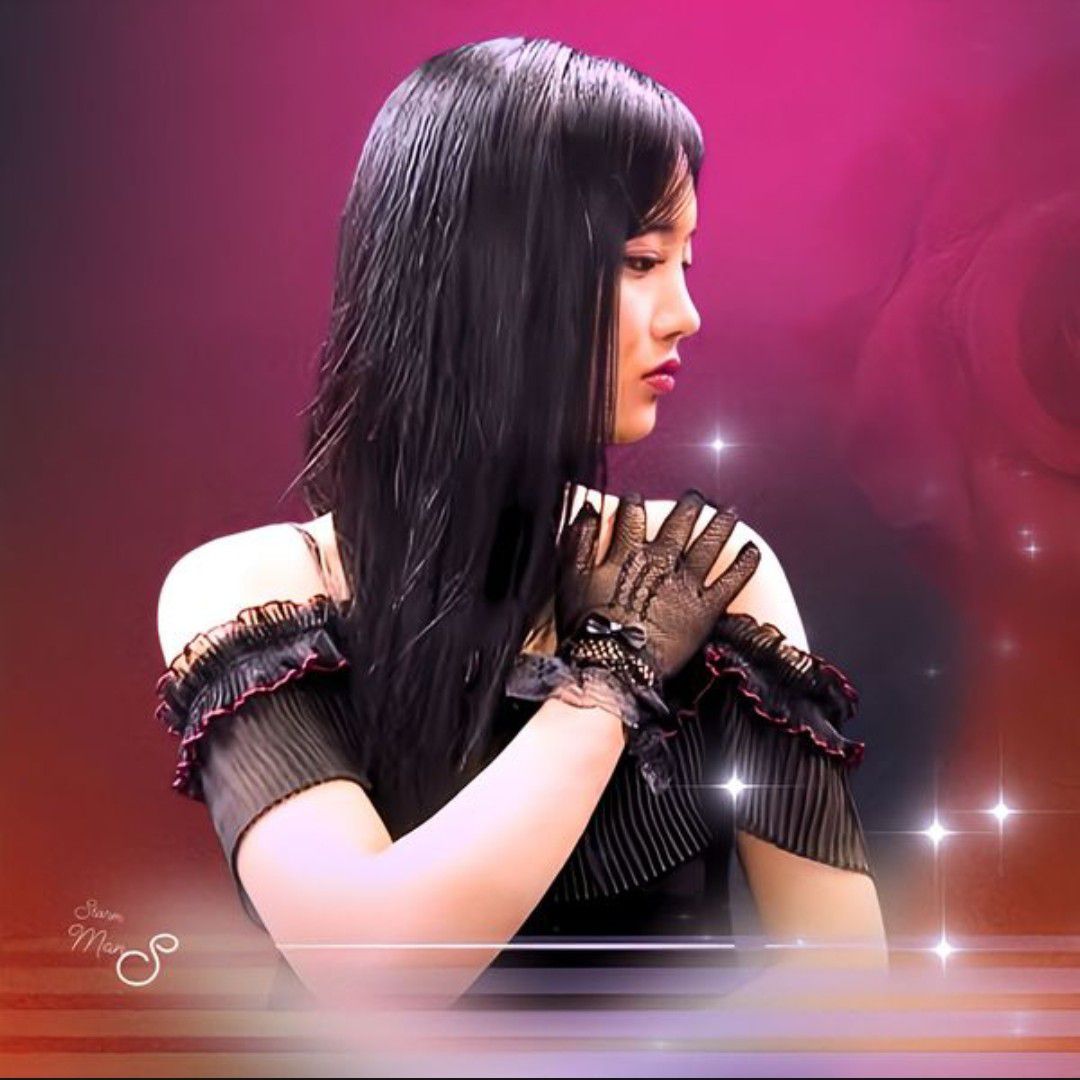 A moment captured by a fan of Kim Soyeon (2004)