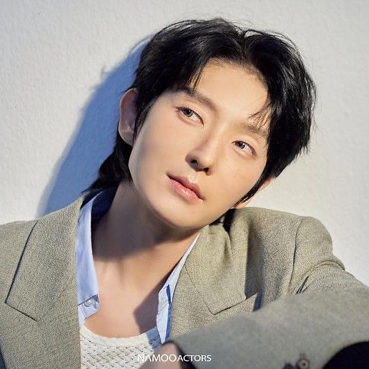 Recent activity shot of Lee Joongi