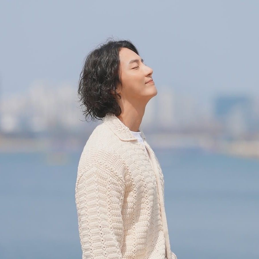 Latest photo of Yoon Shiyoon