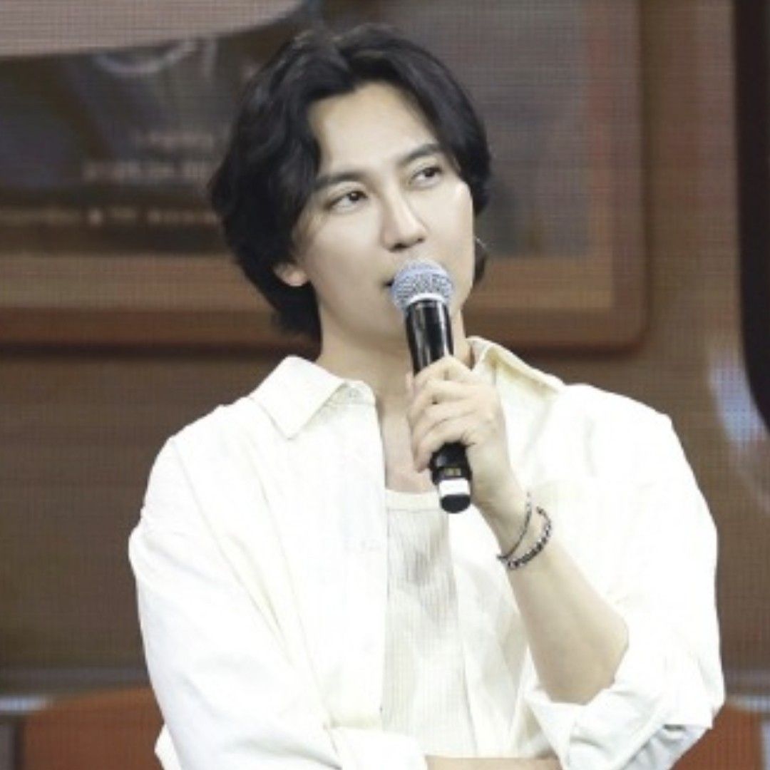 A moment captured by a fan of Kim Namgil