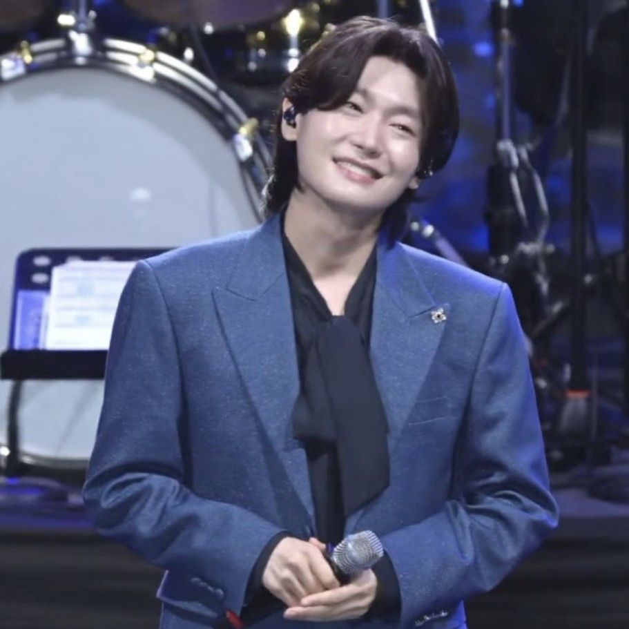 최애돌셀럽 커뮤니티 인기 폭발 포스트