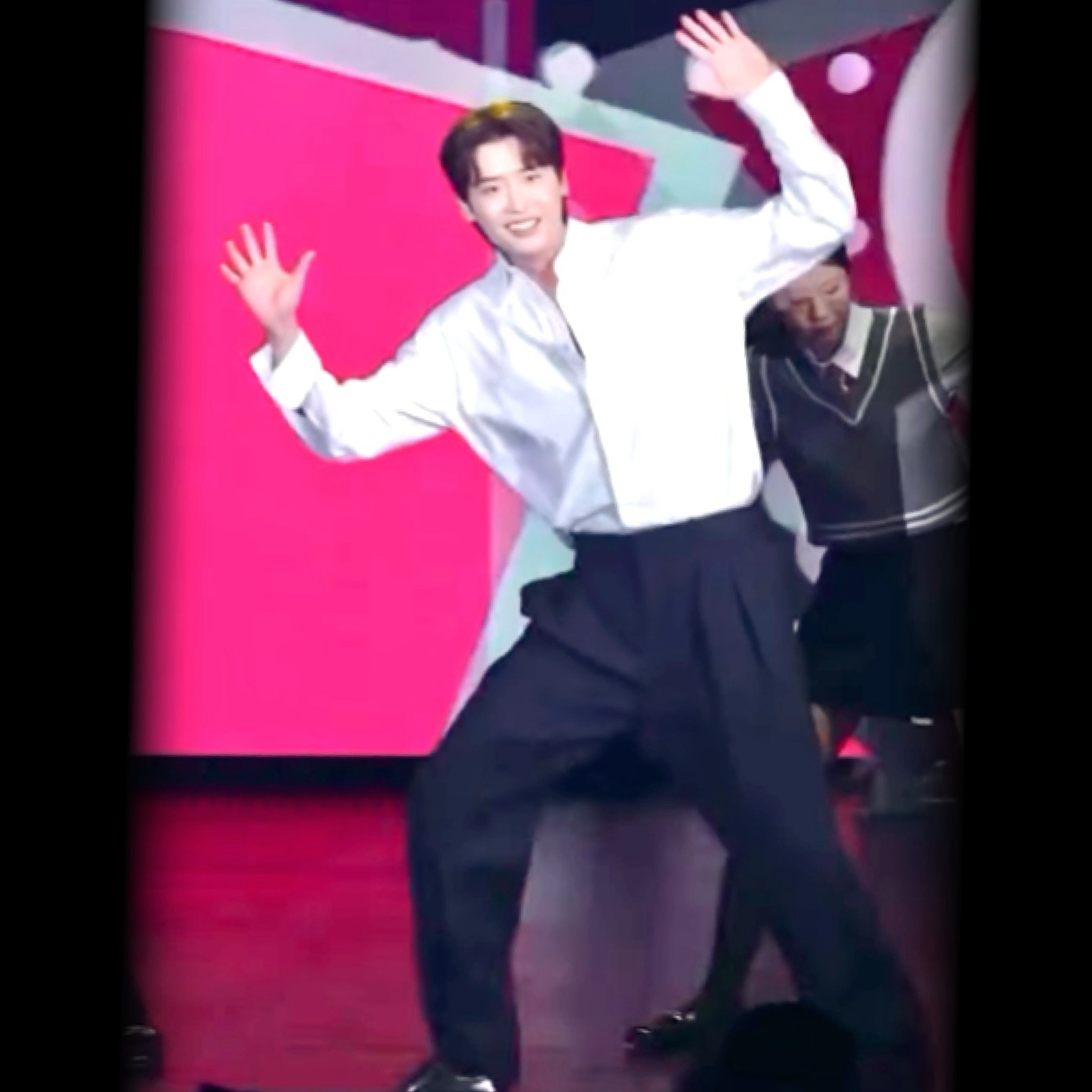 Recent activity shot of Lee Jongsuk