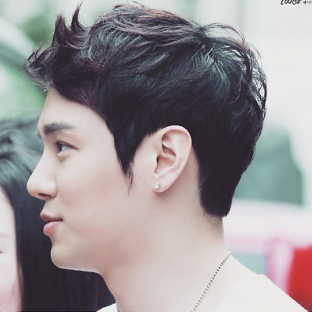 Behind-the-scenes cut of Hwanhee