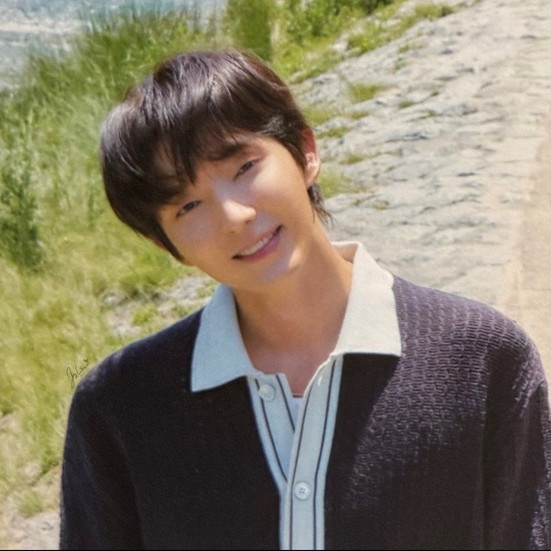 A moment captured by a fan of Lee Joongi